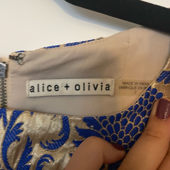 Alice + Olivia Blue and Gold Patterned Dress size 2 - Picture 3 of 5